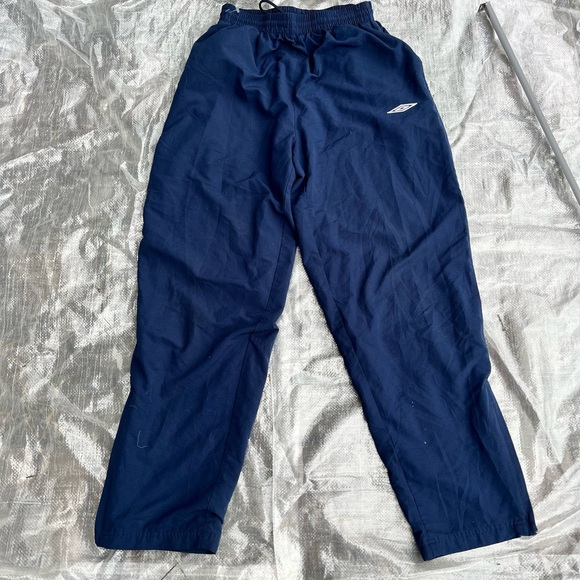 Umbro Pants - Umbro women’s track pants Sz Medium blue